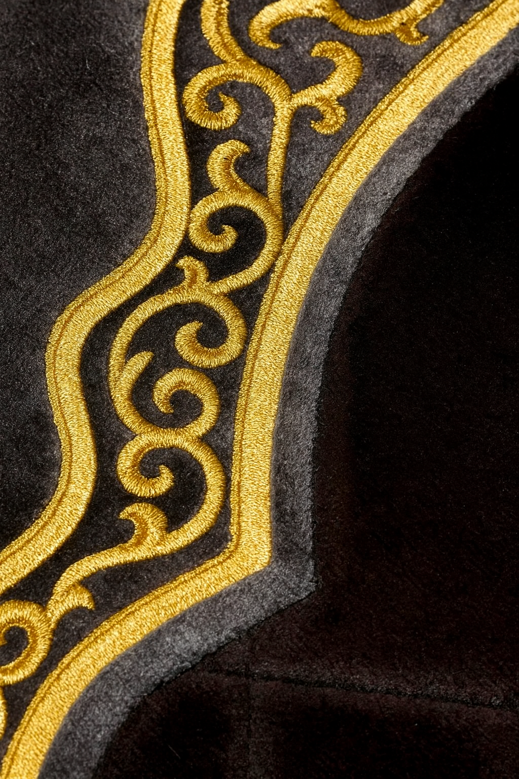 Hajr e Aswad Orthopedic Foam Quilted Padded Prayer Mat