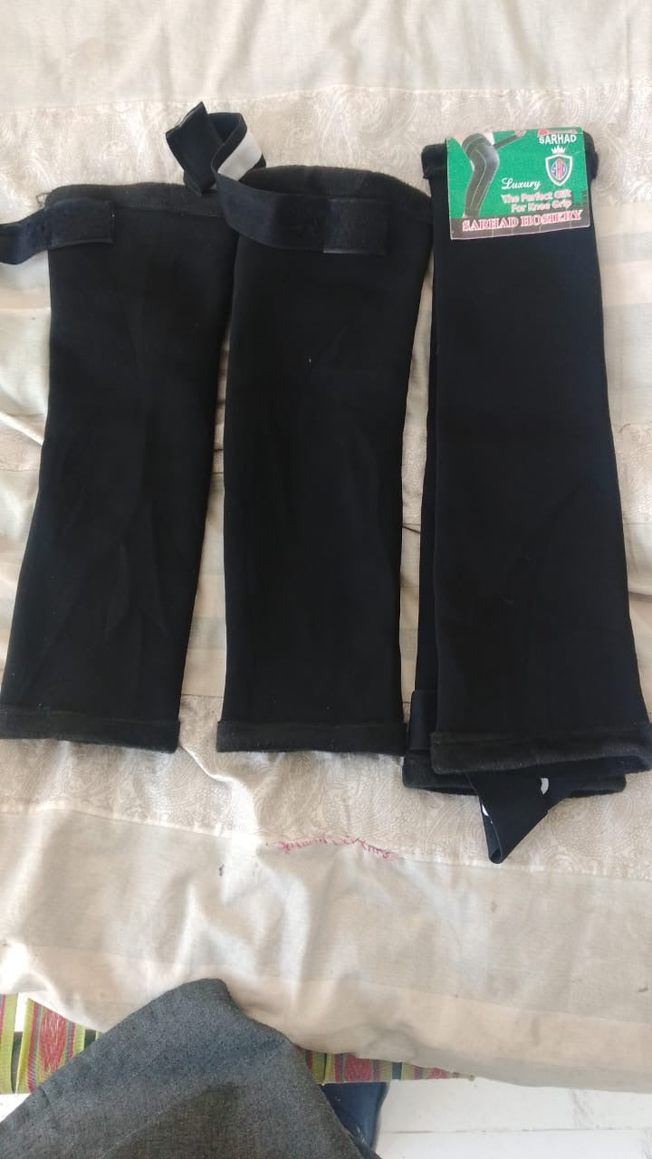 2 PCS Winter Warm Knee Pads With Strap - Allow To Open